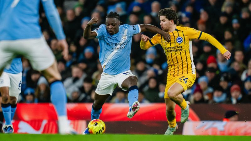Manchester City gặp khó trước Brighton Hove Albion